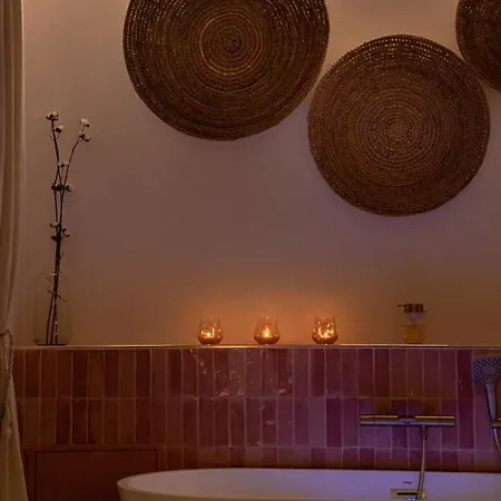 Meraki - Luxe & Voyage - Jacuzzi & Cinema * Saint-Etienne (Loire)